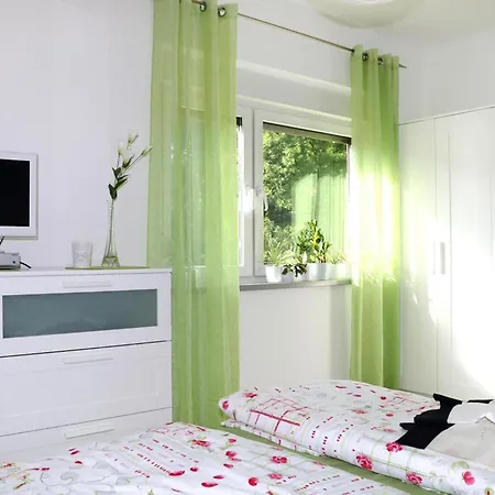Ferienwohnung, Tambach-dietharz, Cleaning Included Apartment *